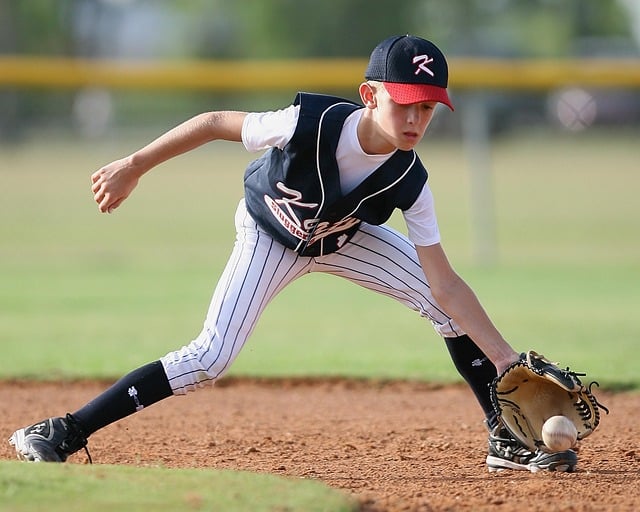 Best Baseball Gloves for Kids – All Ages in 2025